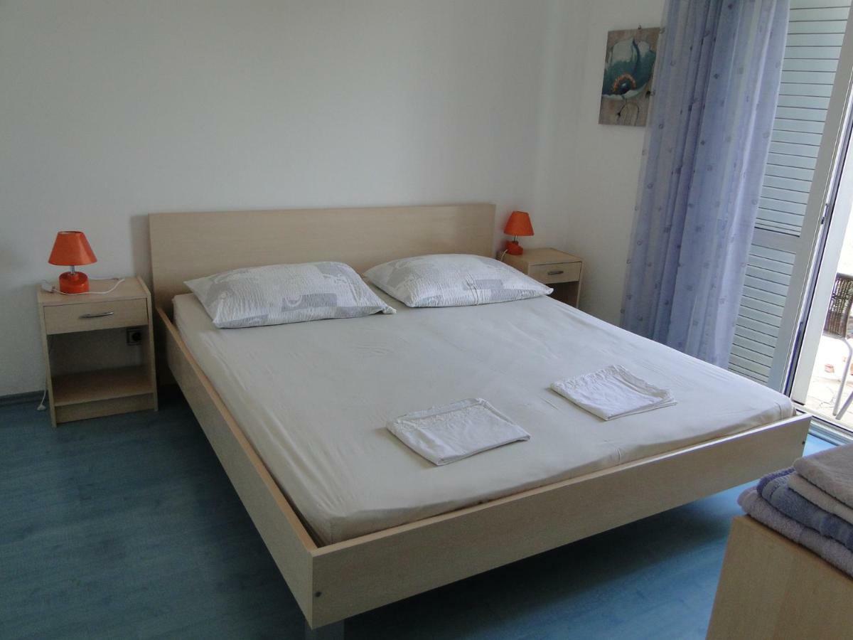 Radojka Hotell Primošten Eksteriør bilde
